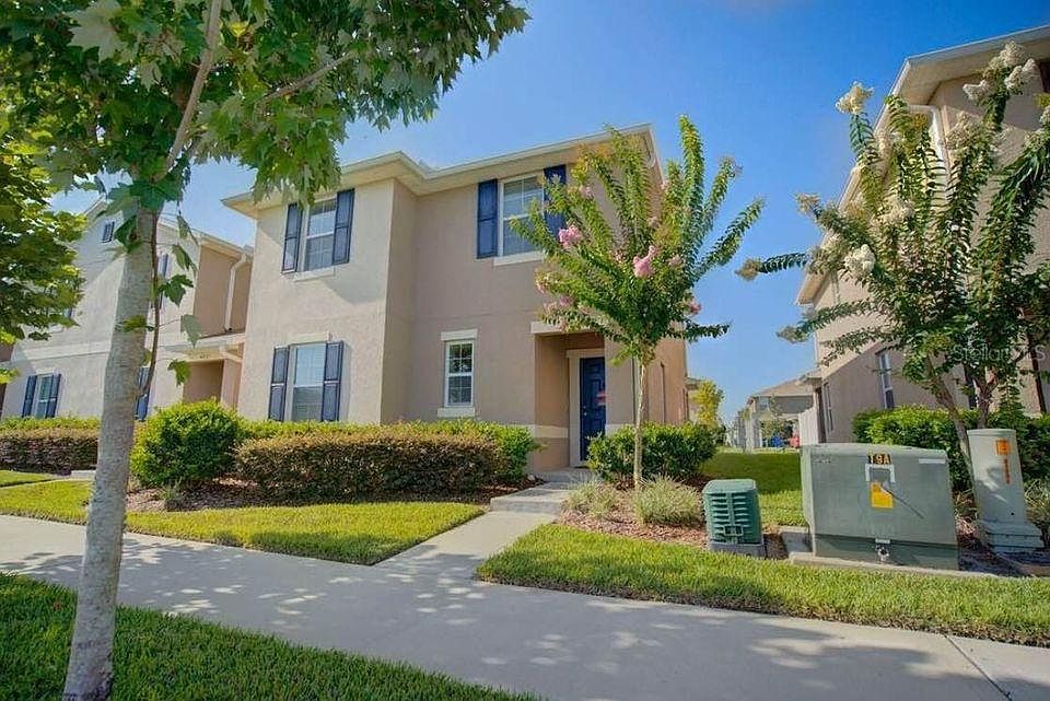 1st image of 4828 Riverwalk Dr