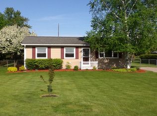 1143 S Mackinaw Rd, Kawkawlin, MI 48631