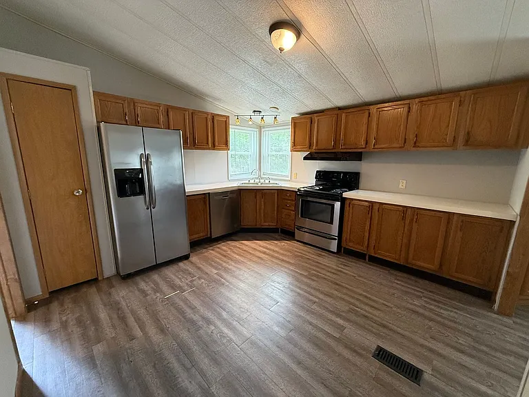 3356 McCoy Rd — Photo 3