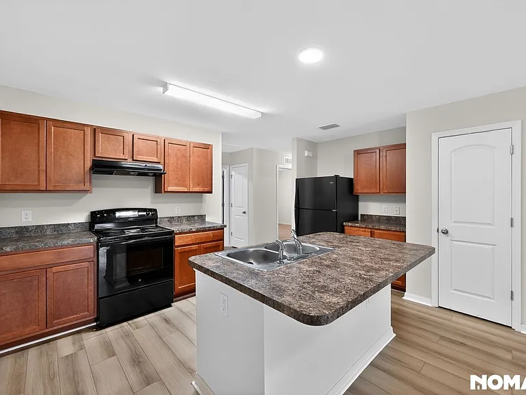 18266 Minorea Ln — Photo 8