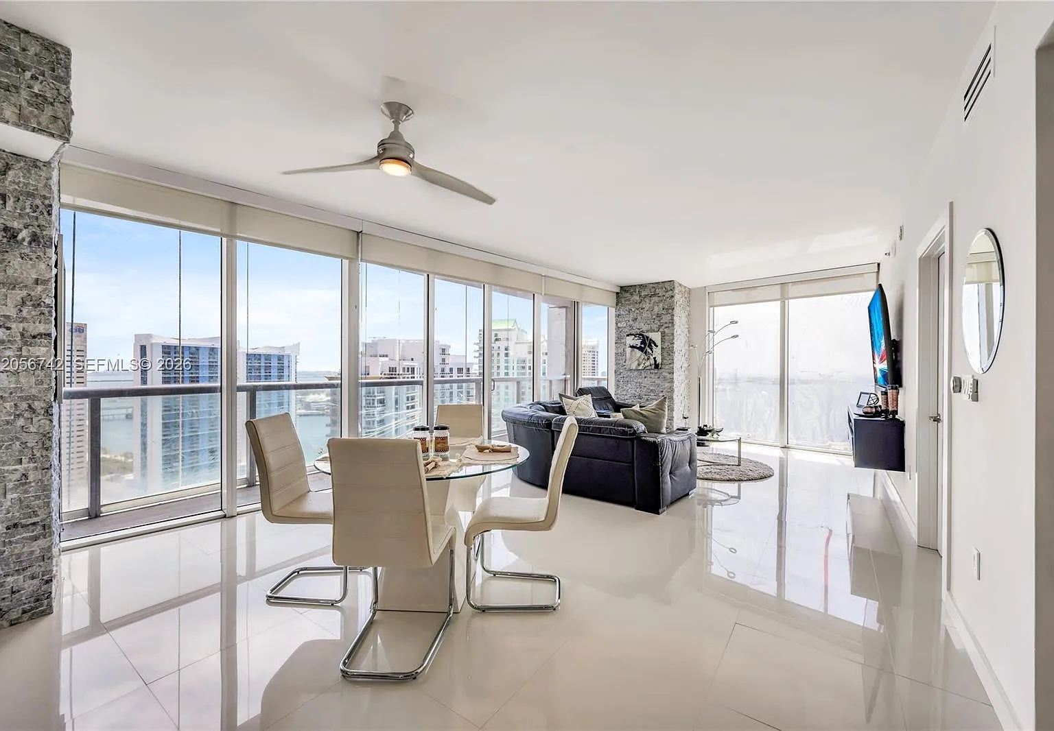 Icon Brickell No Two — Photo 2