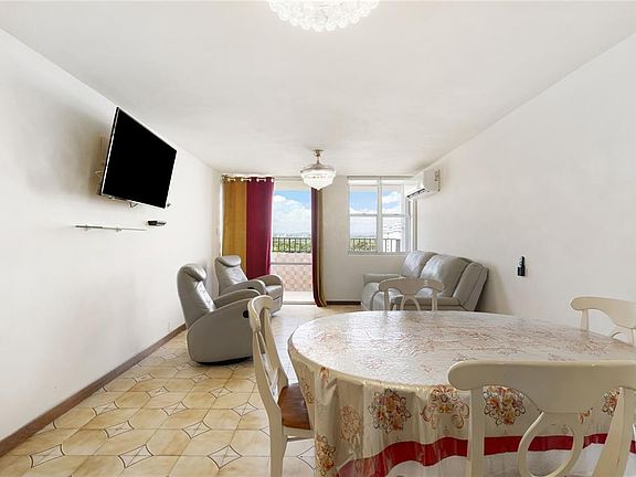 5th image of 801 Isla Verde #A