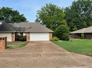 1816 Weeks Ln #1816, Fort Smith, AR 72903
