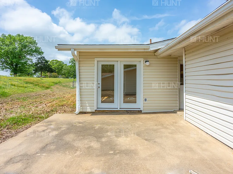 148 Kentucky Cir — Photo 29
