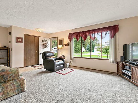 4th image of 6304 Dunbar Dr