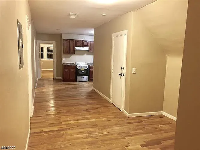 3 bed, $1,850 — Photo 3