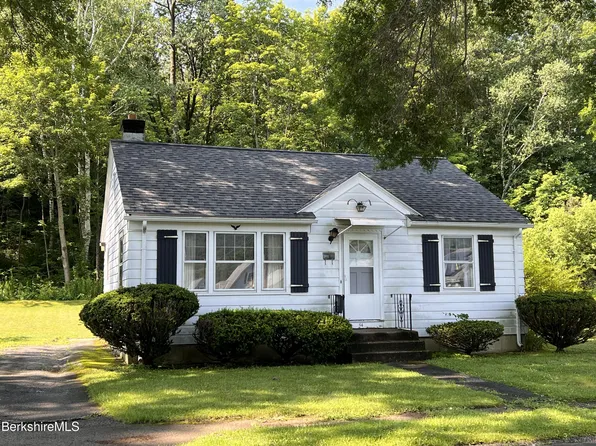 64 Catherine St, North Adams, MA 01247