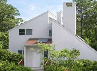 34 Park Cir, Quogue, NY 11959