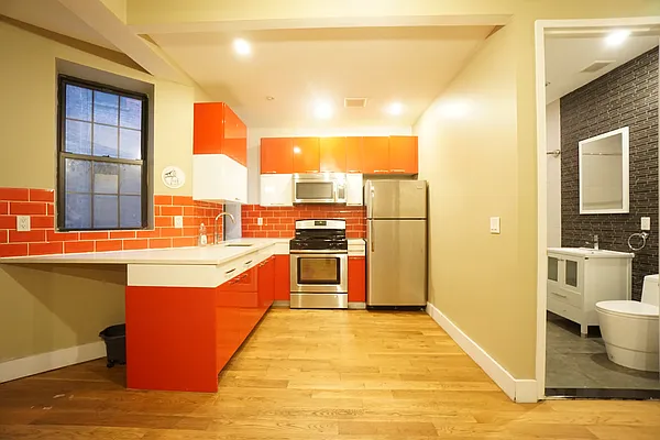 Rented by Rennit Inc. | media 2