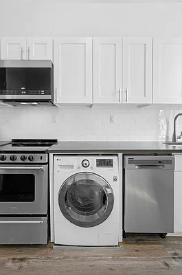 Rented by Charney Real Estate LLC | media 3