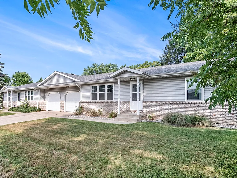 6679 Pleasantview St NE — Photo 5
