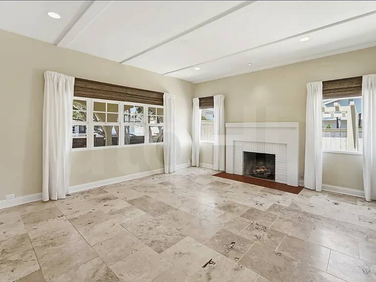 1220 Mandalay Beach Rd — Photo 12