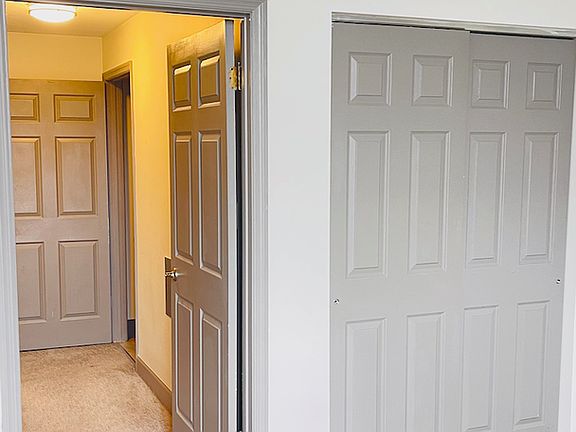 5th image of 1109 S Townsend St #301
