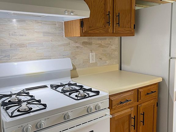 5th image of 9121 Highbridge Dr