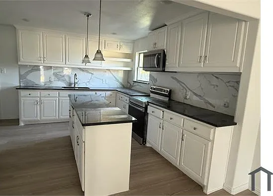 3 bed, 1600 sqft, $2,450 — Photo 3