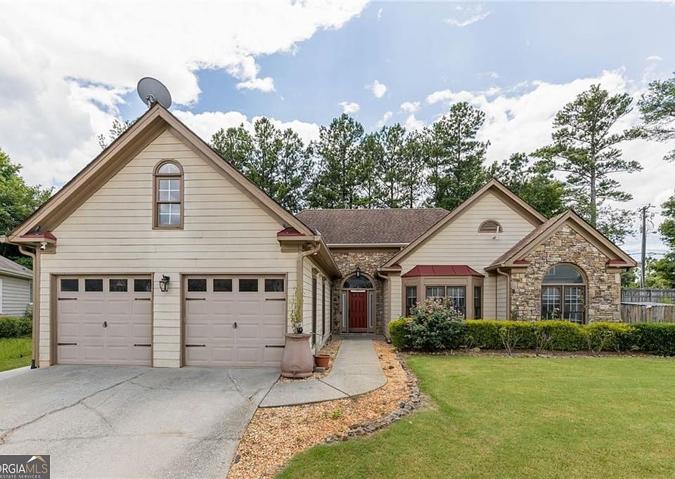 1st image of 3030 Northcliff Dr