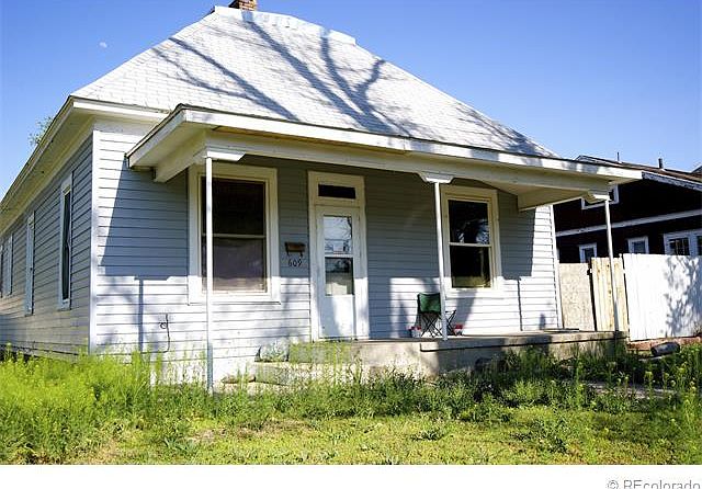 2nd image of 609 Carson Ave