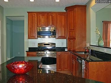 5th image of 1455 McLean Ave