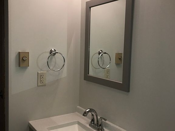 3rd image of 115 Phelps Farm Cir