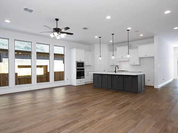3rd image of 8470 International Falls Dr