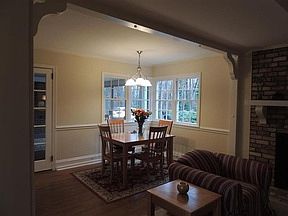 5th image of 185 Watkins Dr