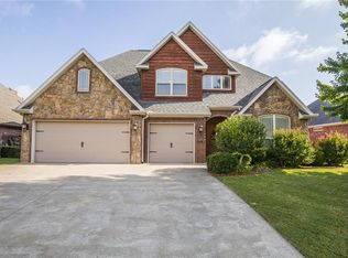 3804 SW Plateau Blvd, Bentonville, AR 72712
