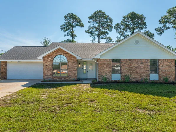 1018 Quail Hollow Dr, Mary Esther, FL 32569