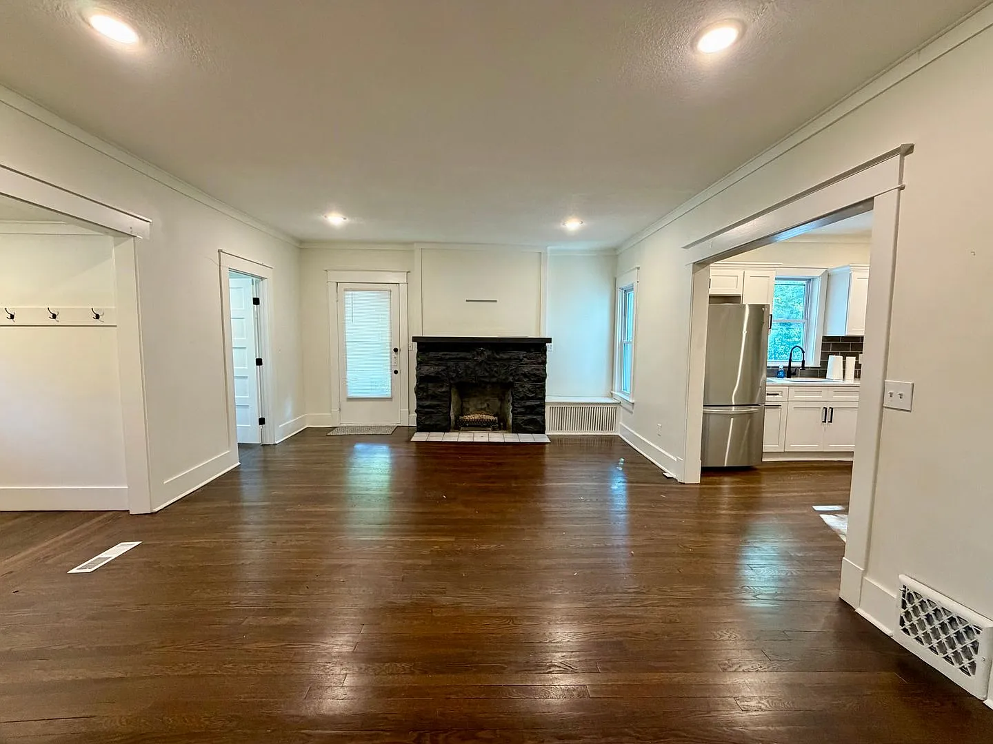  8201 Fully Renovated Home in the Heart of Overland Park + Walk to Downtown and the New Farmer's ... — Photo 4
