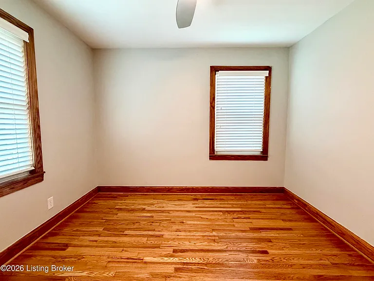 2219 Woodbourne Ave — Photo 7