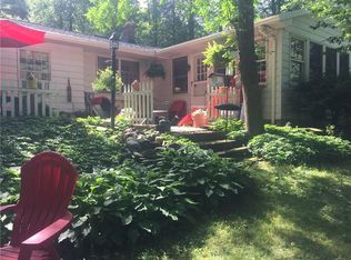 4220 Roxbury Rd, Erie, PA 16506