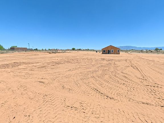 3rd image of 407 1st St SE