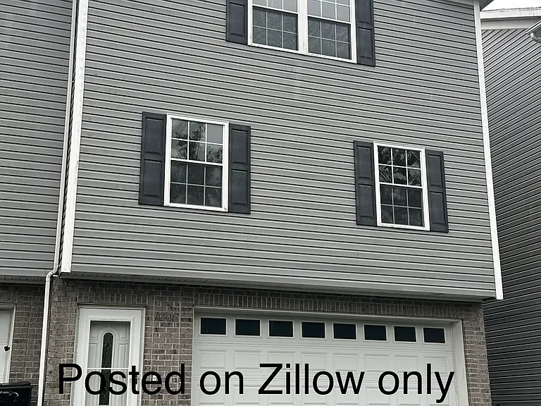 1006 W Canyon Dr — Photo 1