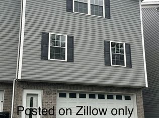 1006 W Canyon Dr, Morgantown, WV 26508