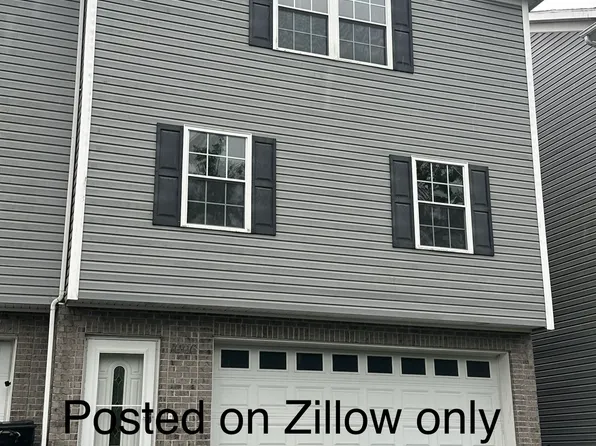 1006 W Canyon Dr, Morgantown, WV 26508