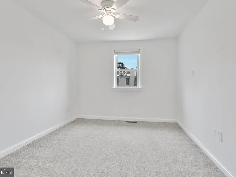 1339 Corcoran St NW — Photo 38