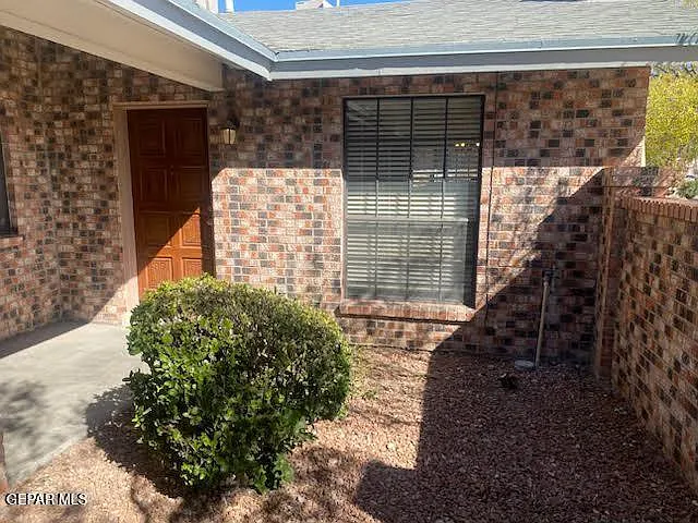 7045 Orizaba Ave #D — Photo 2