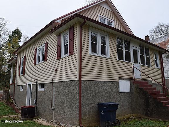 3rd image of 115 S 2nd St