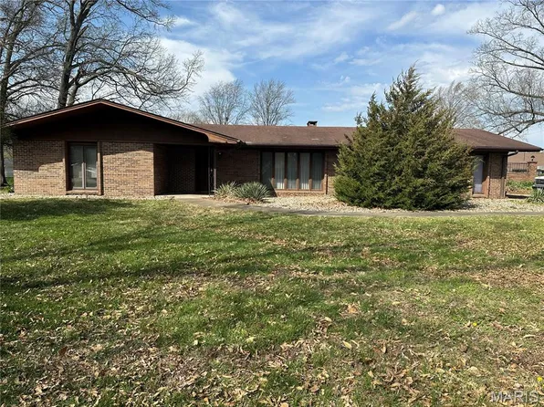 801 N James St, Sparta, IL 62286