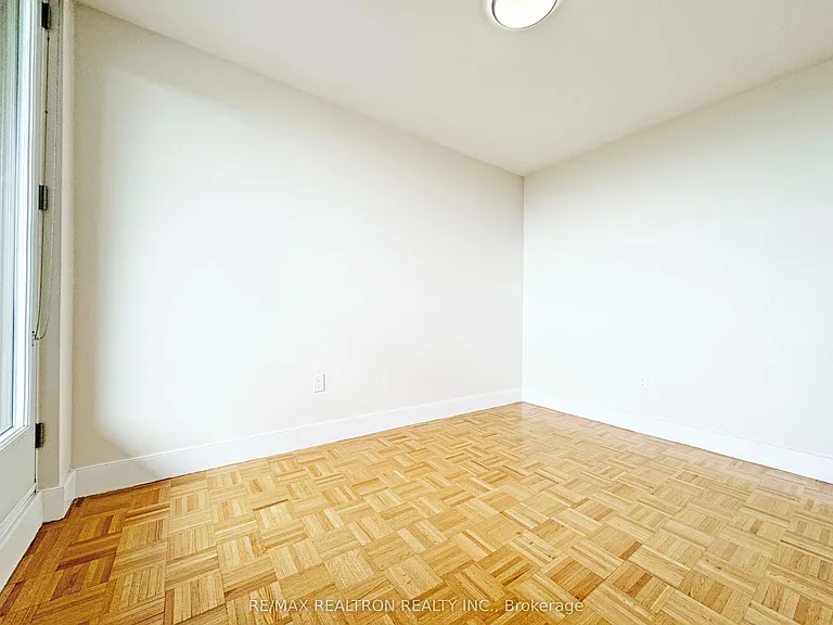 666 Spadina Ave #1415 — Photo 8