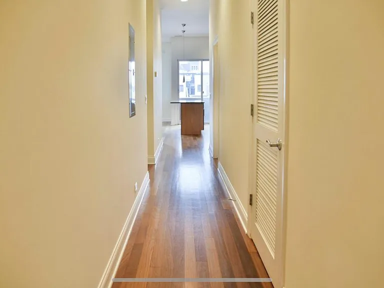 1356 W Augusta Blvd #401 — Photo 7