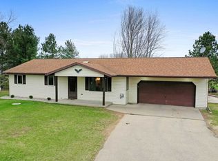 N3273 County Road D, New London, WI 54961