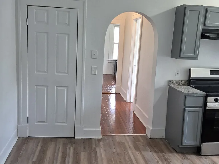 195 Francis Ave #4 — Photo 9