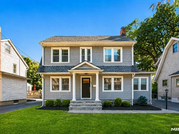 33 Raymond Ave, Nutley, NJ 07110