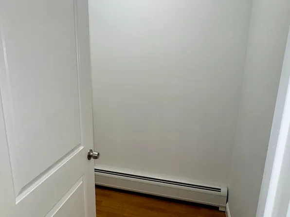 76 Beacon Avenue image 10 of 34