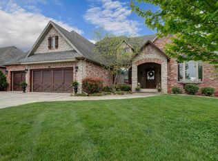 6433 S Valley Brook Ct, Springfield, MO 65810