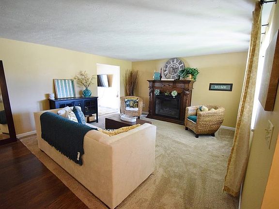 3rd image of 6171 Sandbury Dr