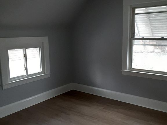 5th image of 4810 Gifford Ave