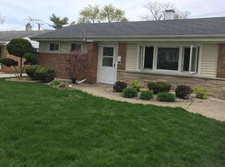 17927 School St, Lansing, IL 60438