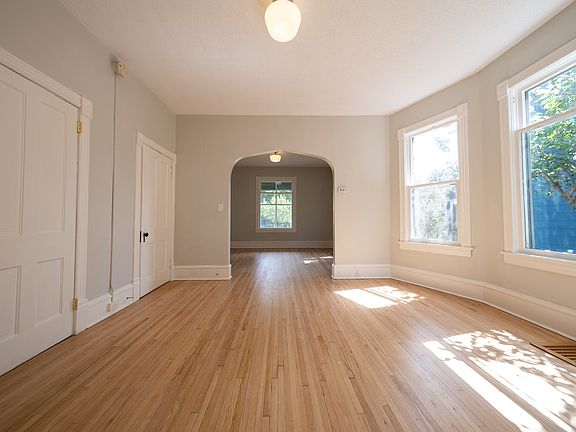 3rd image of 2106 27th Ave S APT 1