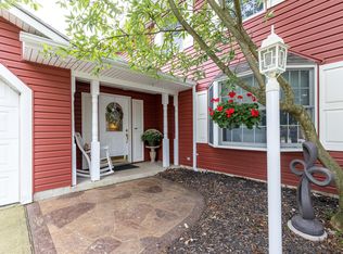 1520 Brookfield Ln, Troy, OH 45373